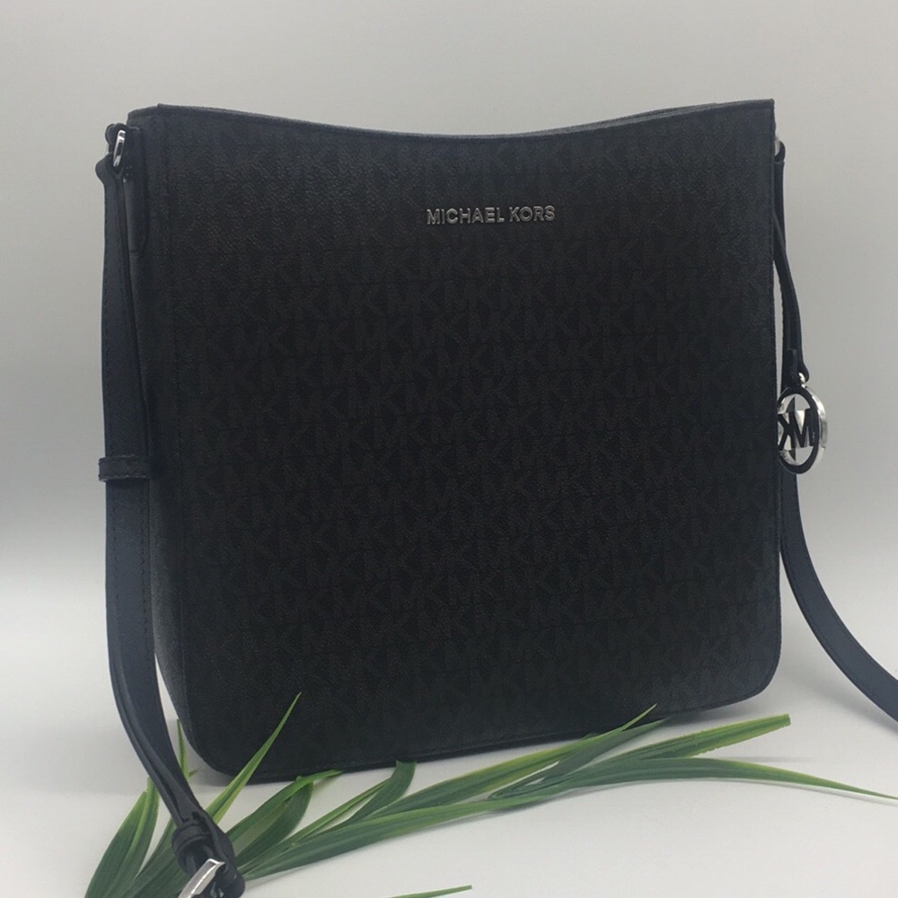 Michael Kors LG MESSENGER Crossbody Black